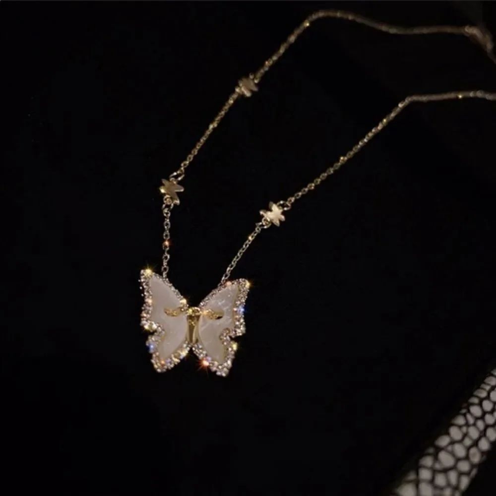 New Yellow Gold Diamond Shell Butterfly Necklace - Picture 8 of 9